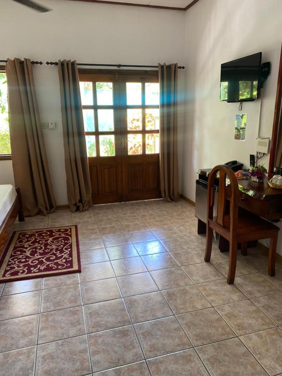 Kot Babi Hotell La Digue Exteriör bild